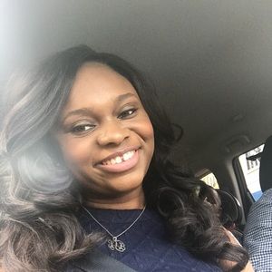 Meet your Posher, Joia